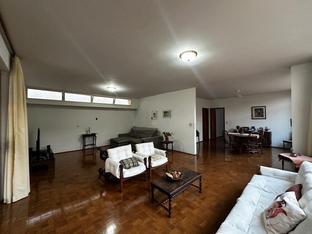 Casa para alugar com 3 quartos, 342m² - Foto 2