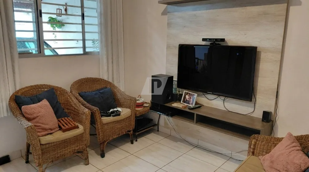 Casa, 2 quartos, 60 m² - Foto 1