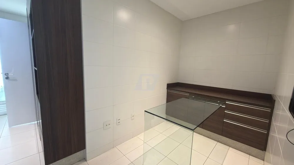 Apartamento, 3 quartos, 213 m² - Foto 4