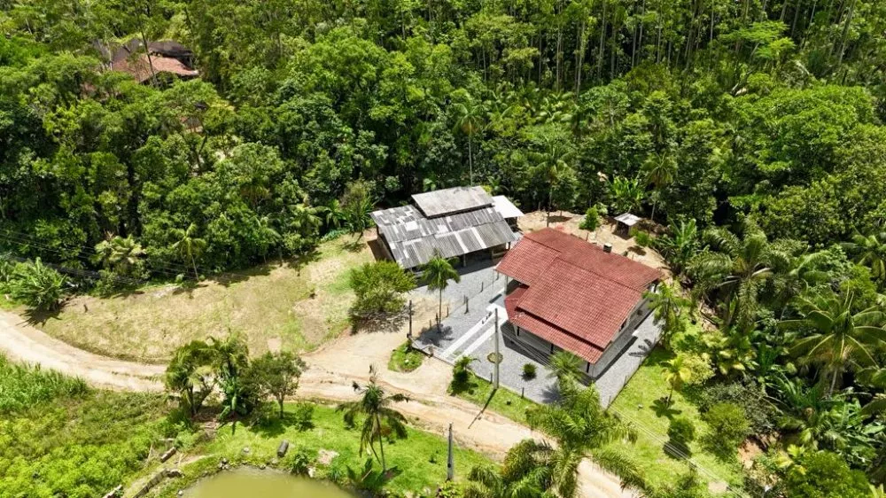 Fazenda à venda com 3 quartos, 4633m² - Foto 1