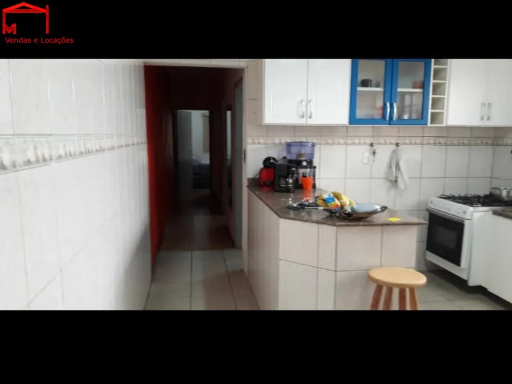 Casa, 3 quartos, 216 m² - Foto 2