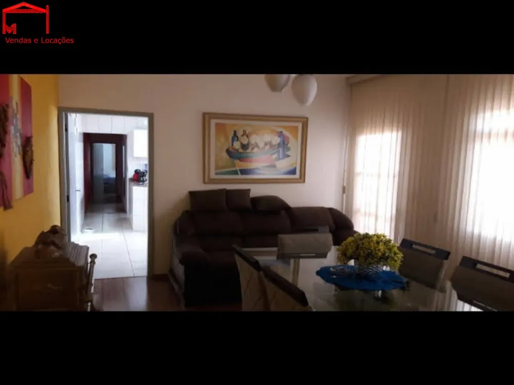 Casa, 3 quartos, 216 m² - Foto 1