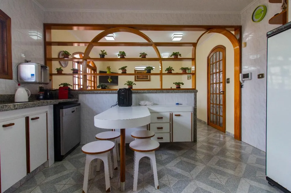 Sobrado, 5 quartos, 389 m² - Foto 2