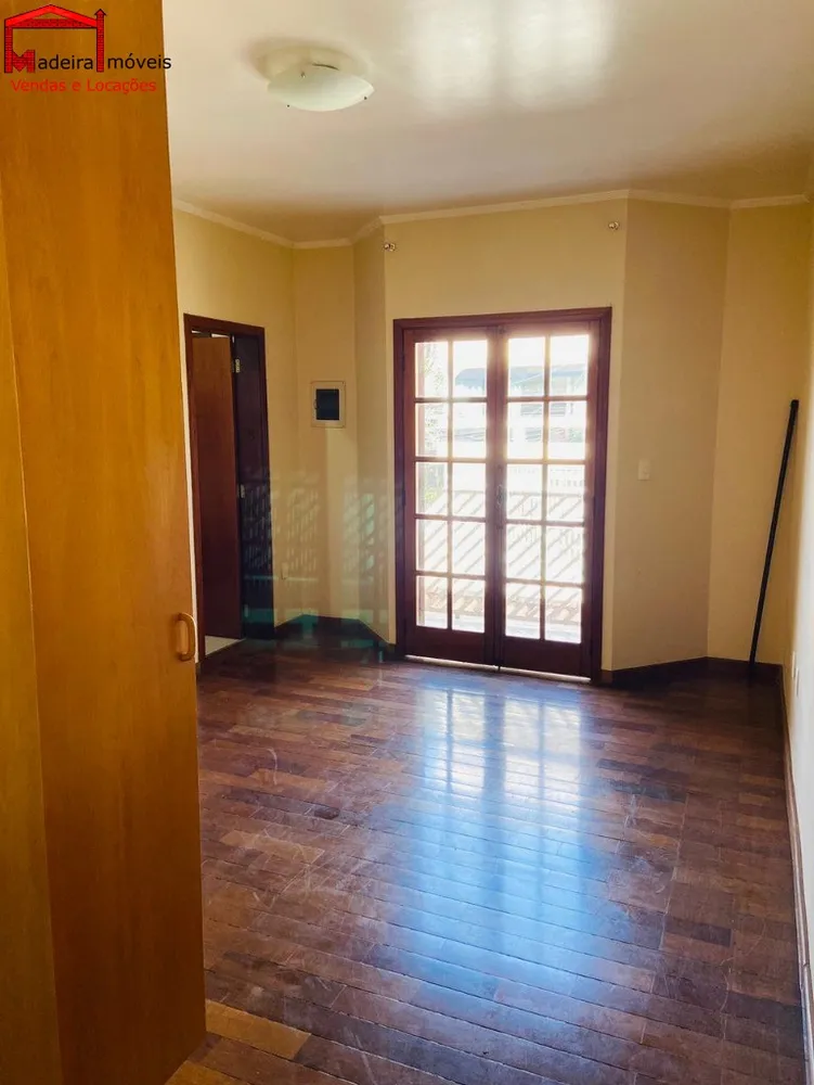 Sobrado, 4 quartos, 249 m² - Foto 1
