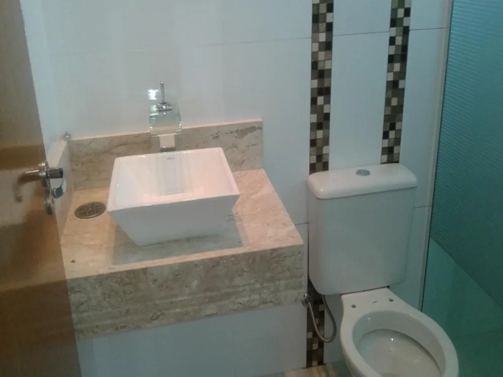 Sobrado, 3 quartos, 180 m² - Foto 1