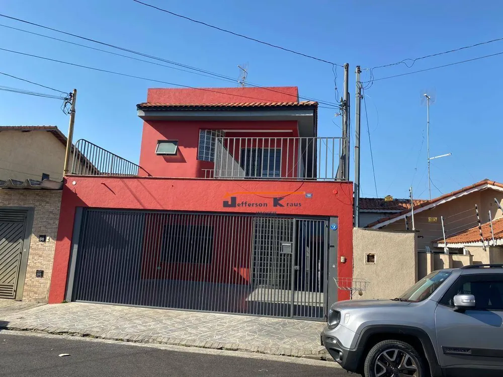 Casa, 3 quartos, 246 m² - Foto 1