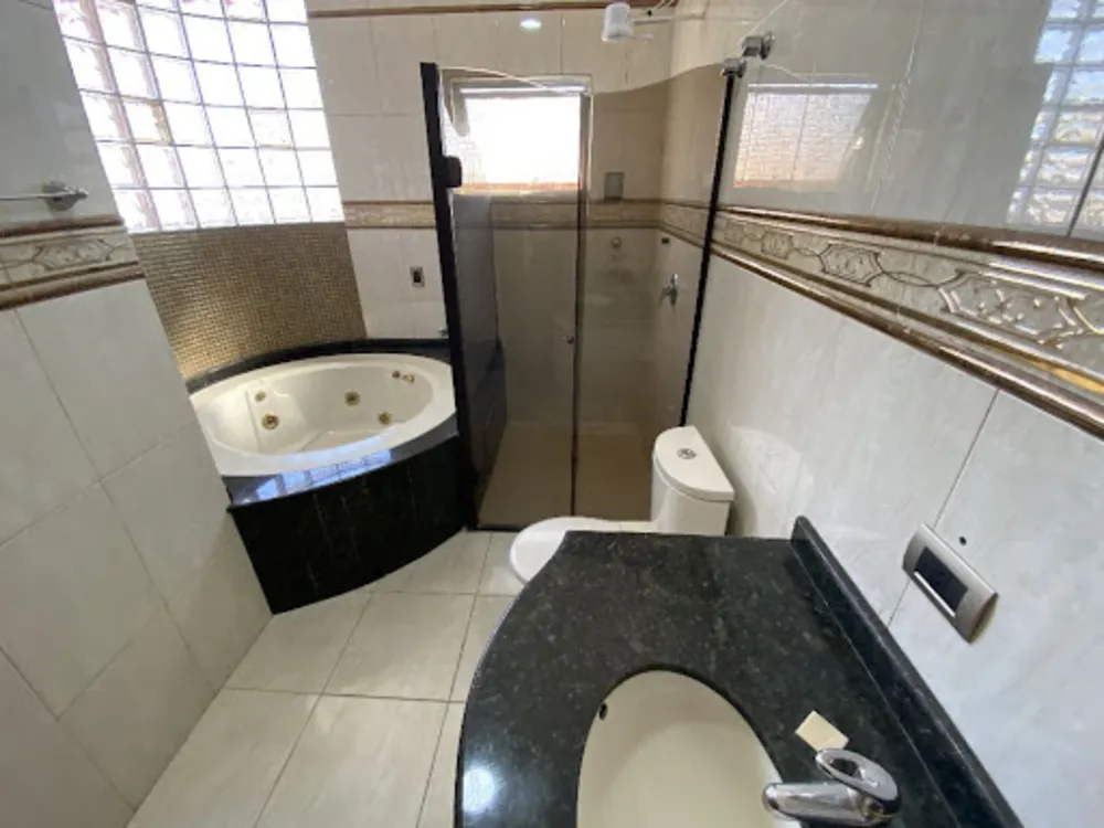 Casa, 3 quartos, 246 m² - Foto 4