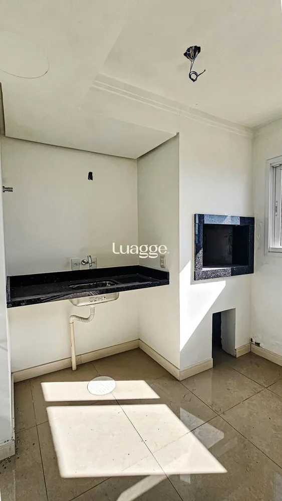 Casa, 4 quartos, 251 m² - Foto 1