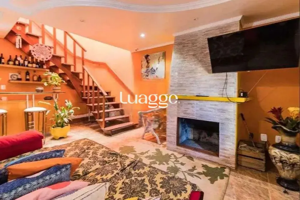 Casa, 4 quartos, 231 m² - Foto 1