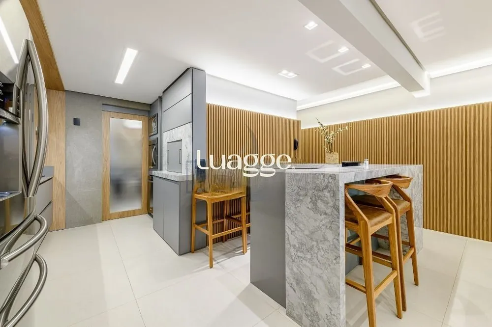 Cobertura, 3 quartos, 201 m² - Foto 1