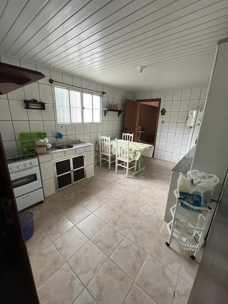 Casa à venda com 2 quartos, 69m² - Foto 11