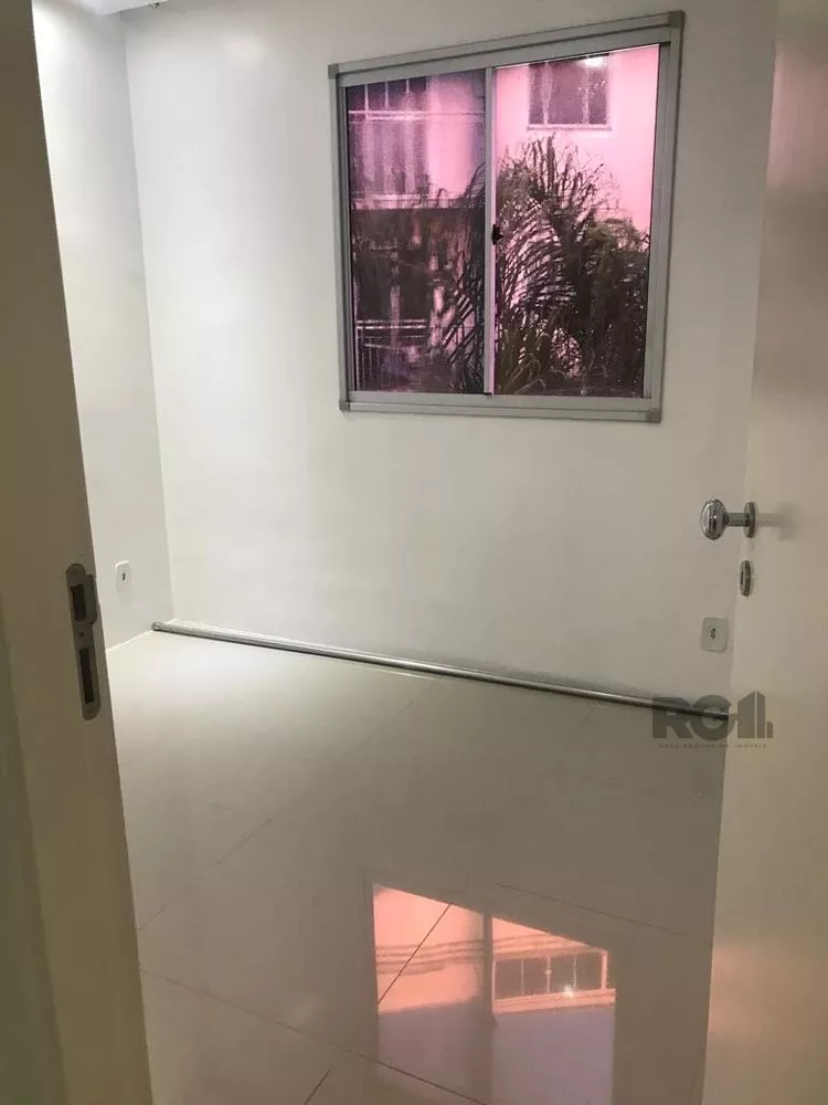 Apartamento à venda com 2 quartos, 42m² - Foto 3