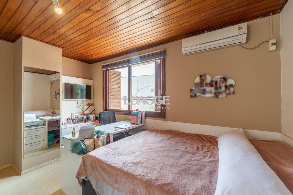 Casa de Condomínio à venda com 3 quartos, 161m² - Foto 2