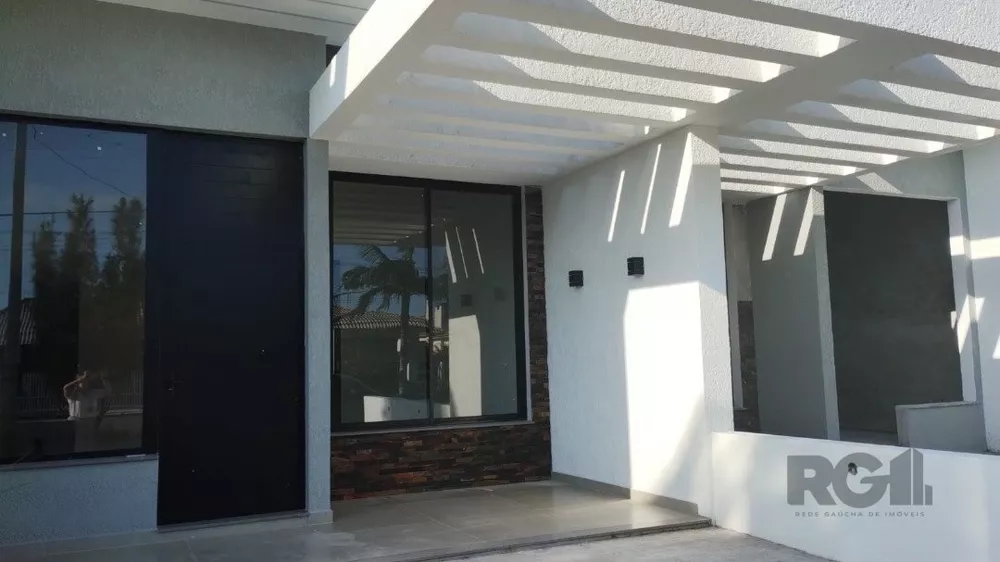 Casa à venda com 3 quartos, 94m² - Foto 1