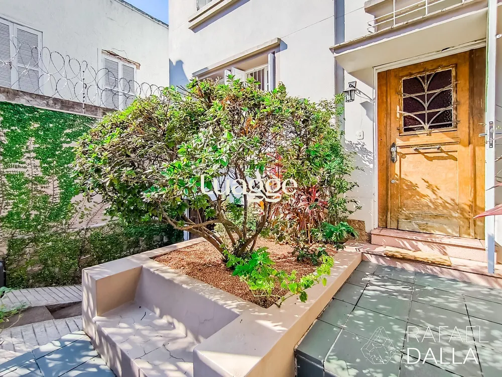 Casa, 4 quartos, 211 m² - Foto 1