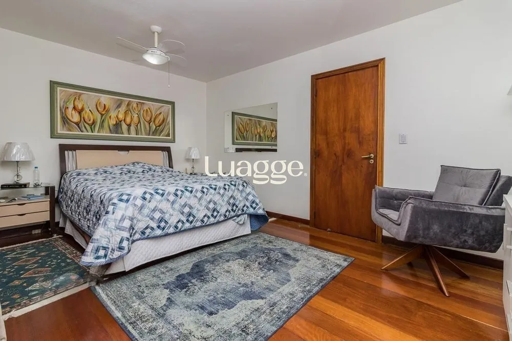 Casa, 4 quartos, 311 m² - Foto 1
