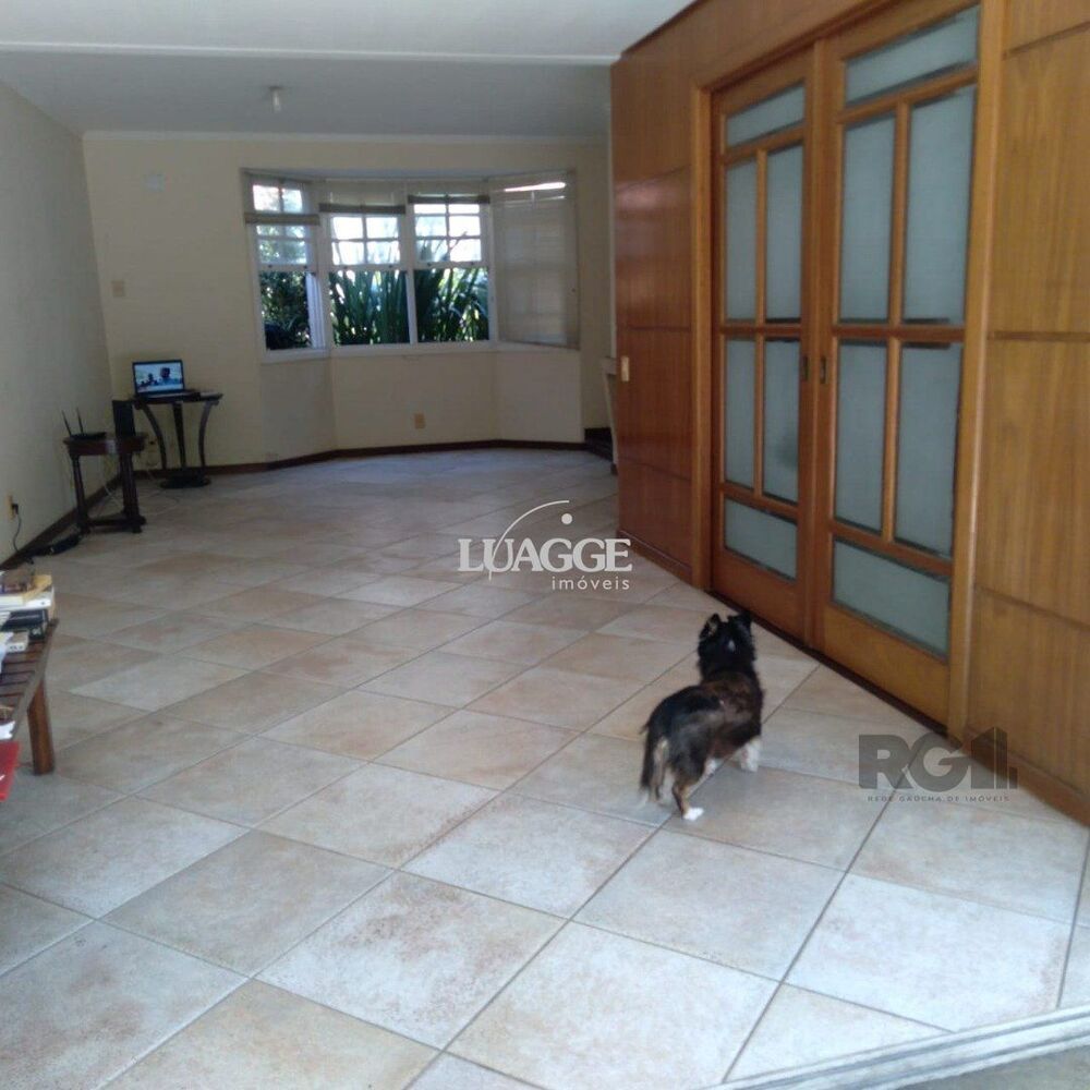 Casa de Condomínio à venda com 3 quartos, 224m² - Foto 3