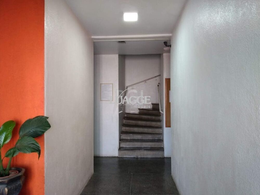 Apartamento à venda com 2 quartos, 76m² - Foto 2