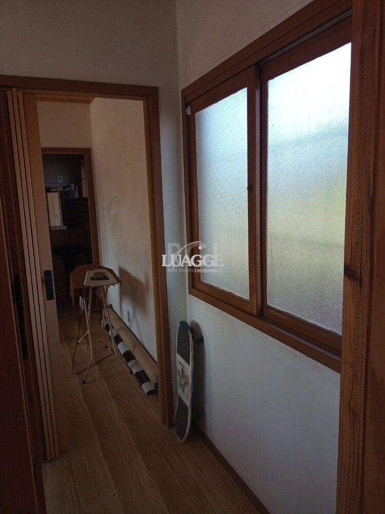Casa à venda com 3 quartos, 181m² - Foto 2