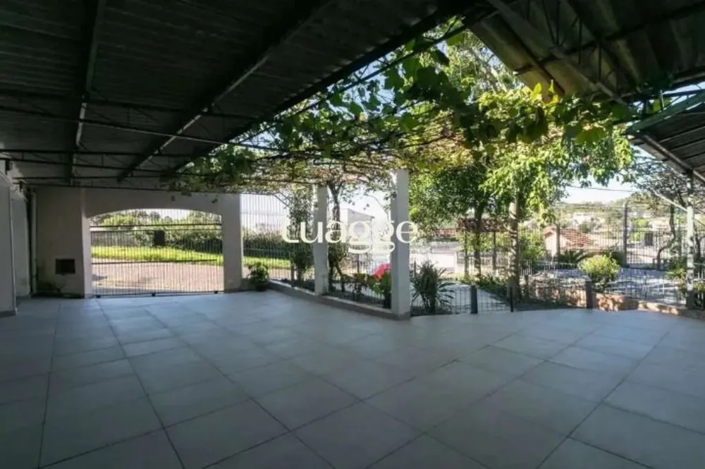 Casa, 4 quartos, 121 m² - Foto 1