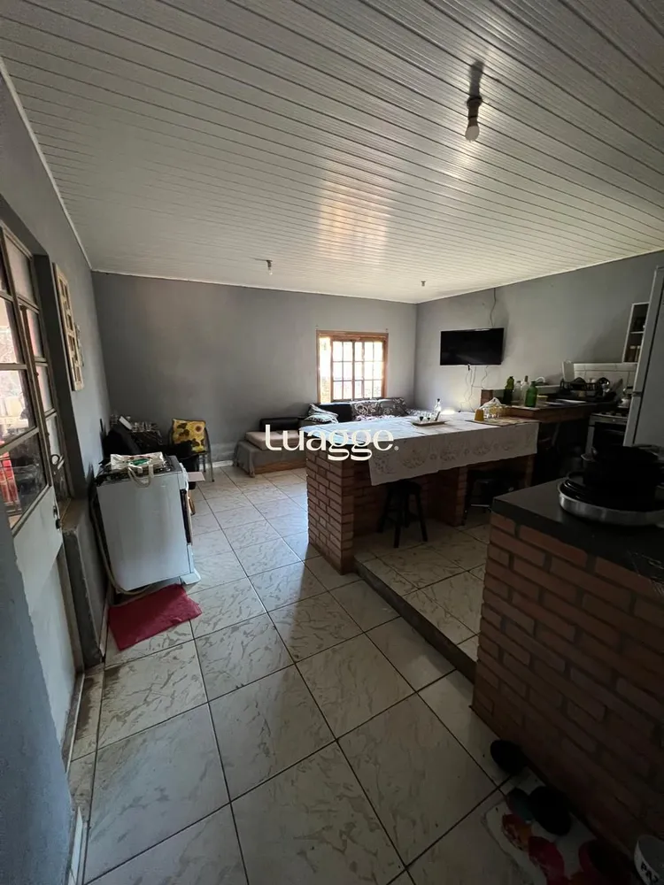 Casa, 4 quartos, 194 m² - Foto 2