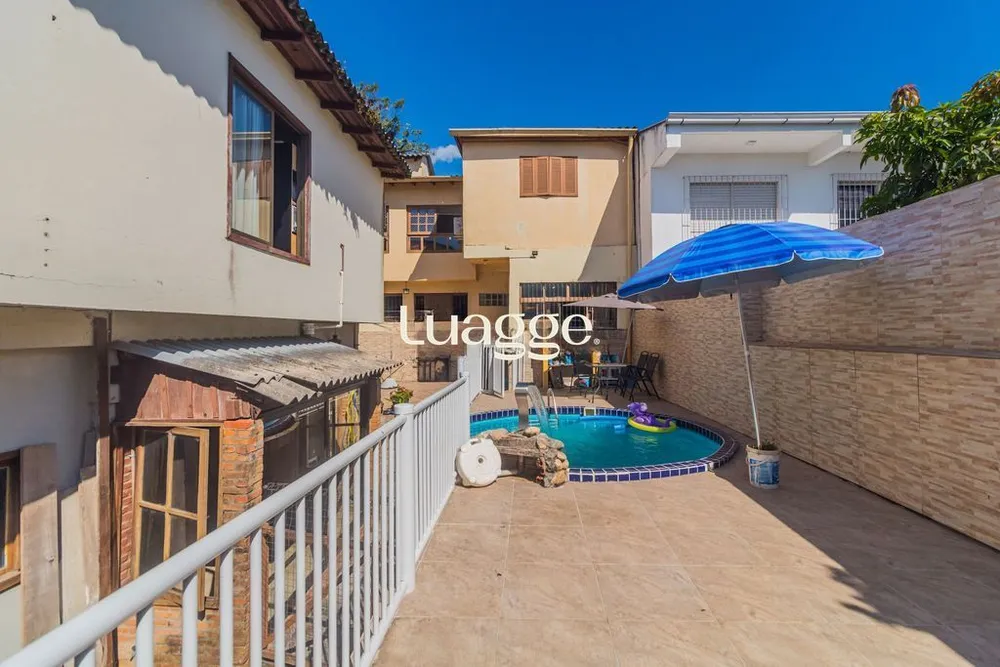 Casa, 4 quartos, 194 m² - Foto 1