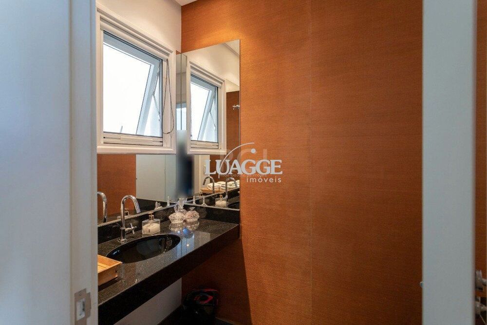 Casa de Condomínio à venda com 5 quartos, 405m² - Foto 2