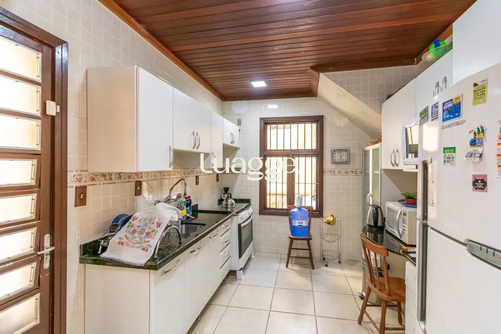 Casa, 3 quartos, 161 m² - Foto 2