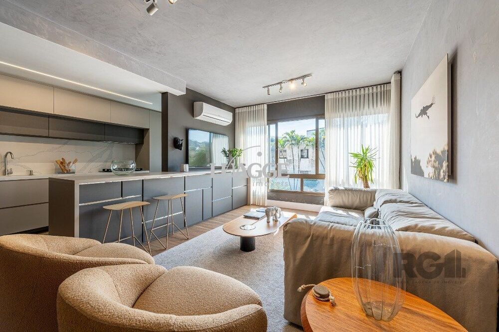 Apartamento à venda com 3 quartos, 95m² - Foto 1
