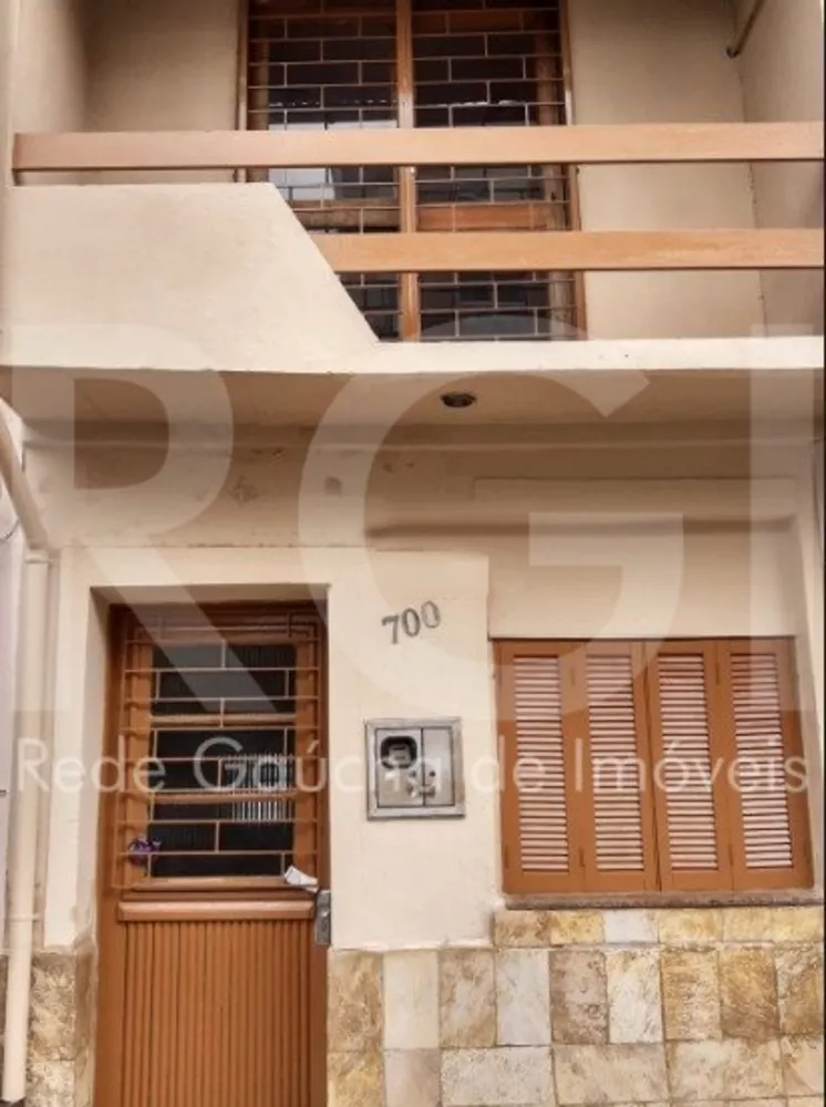 Casa à venda com 2 quartos, 64m² - Foto 1