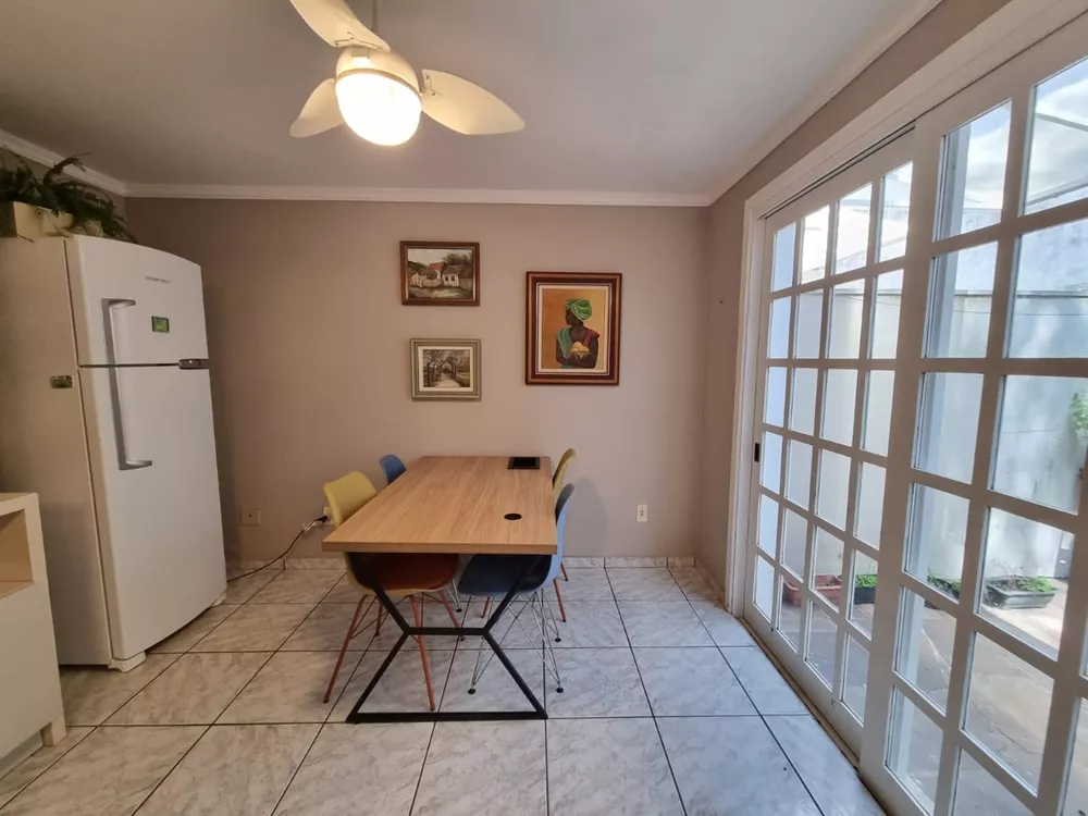 Casa à venda com 4 quartos, 188m² - Foto 10