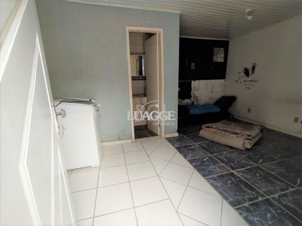 Casa à venda com 4 quartos, 151m² - Foto 3