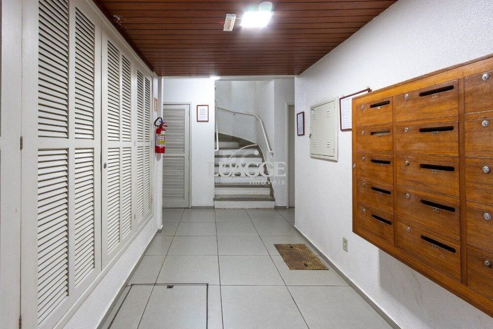 Apartamento à venda com 2 quartos, 60m² - Foto 1
