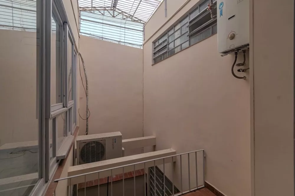 Casa à venda com 3 quartos, 261m² - Foto 3