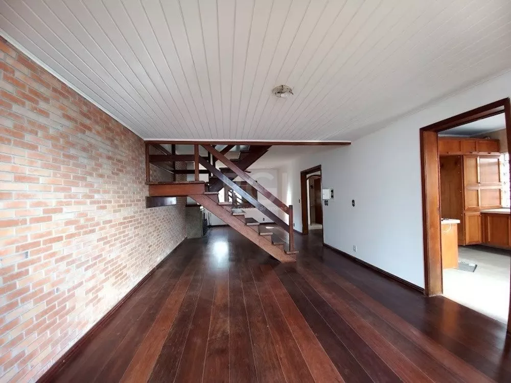 Casa à venda com 3 quartos, 224m² - Foto 4