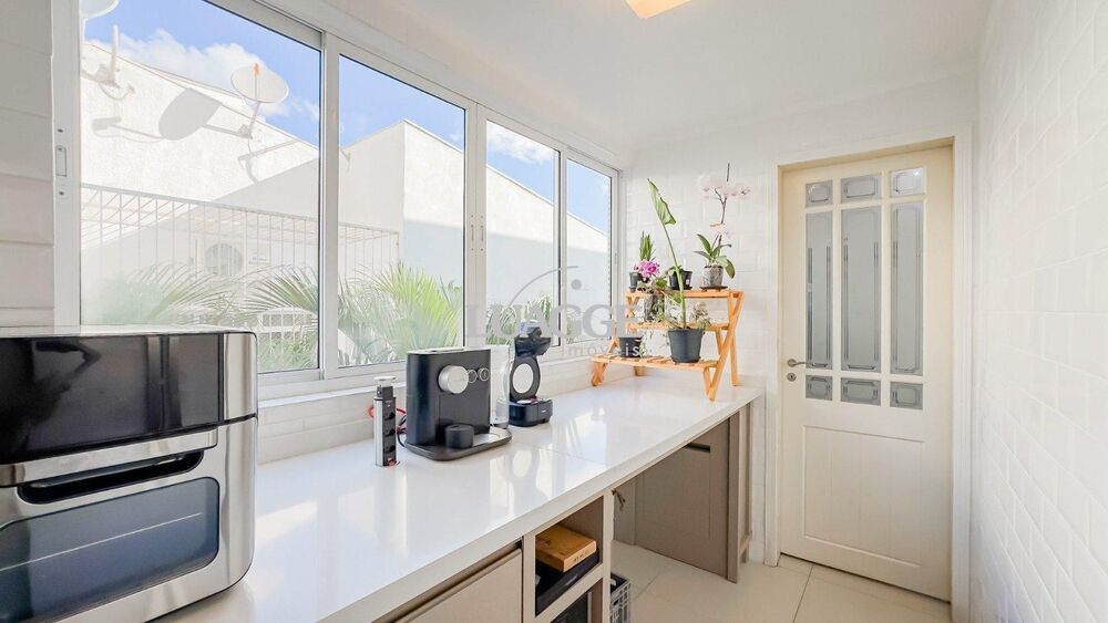 Apartamento à venda com 3 quartos, 114m² - Foto 2
