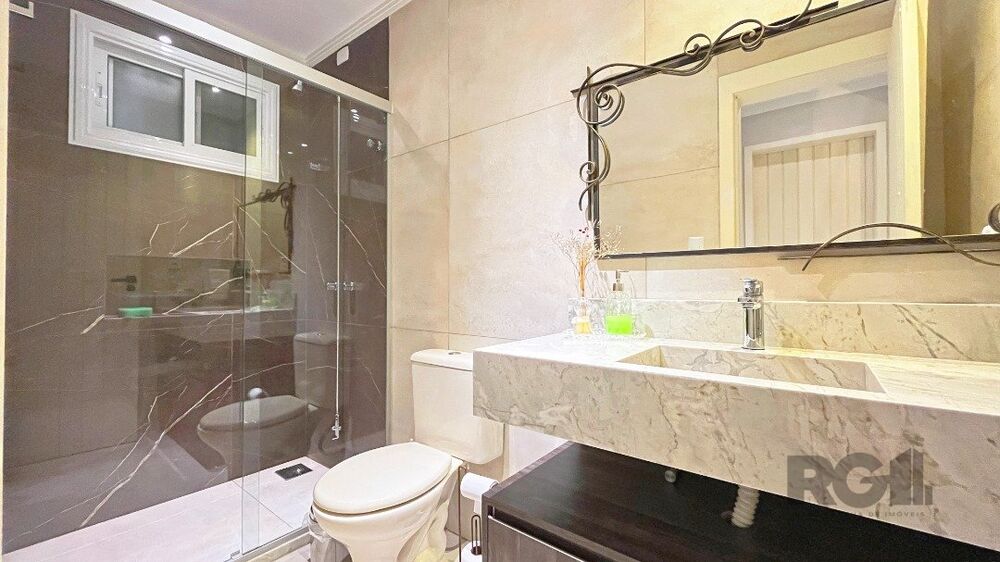 Casa à venda com 3 quartos, 219m² - Foto 2