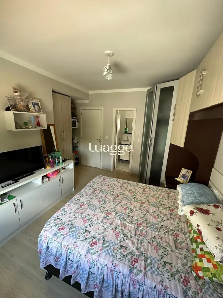 Casa, 3 quartos, 211 m² - Foto 1