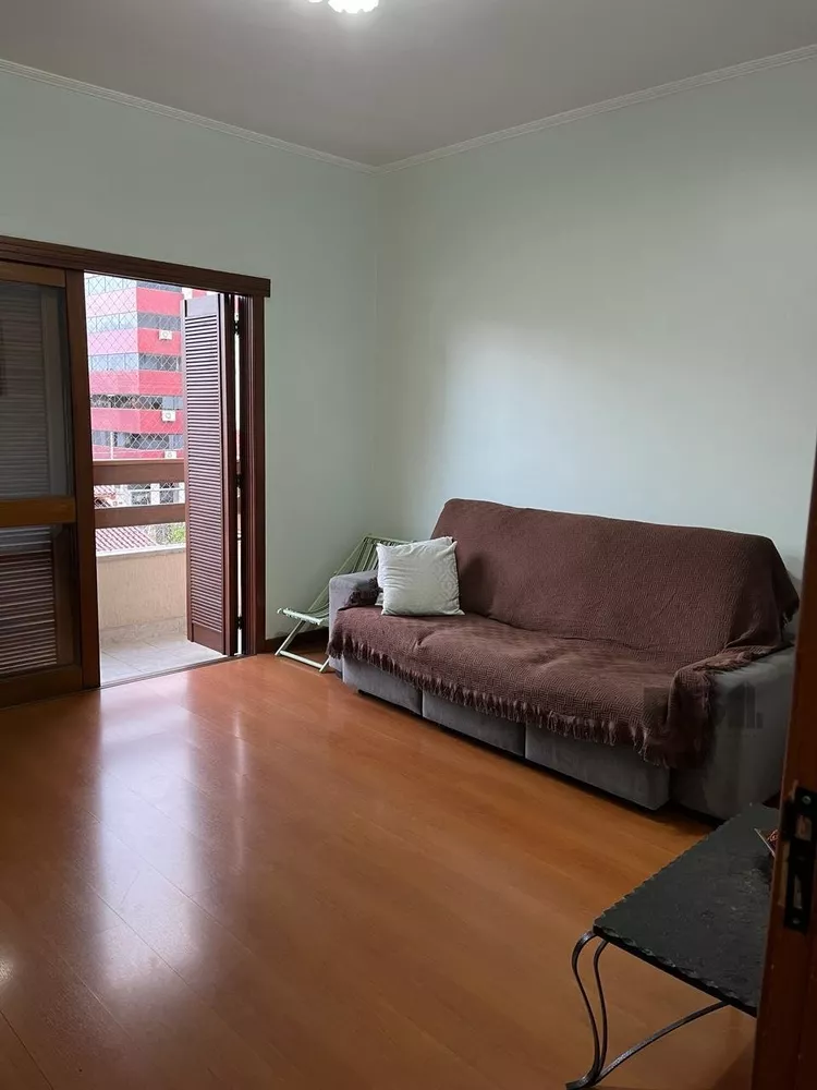 Apartamento à venda com 3 quartos, 131m² - Foto 2