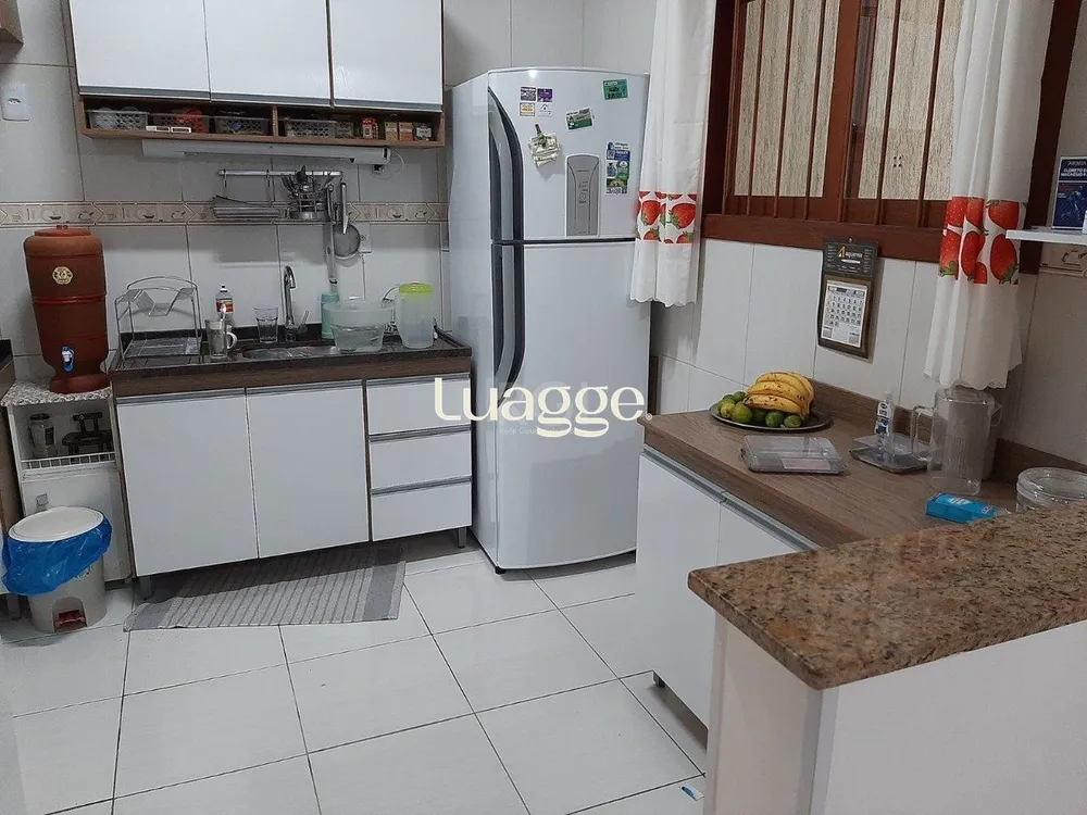 Casa, 4 quartos, 271 m² - Foto 2