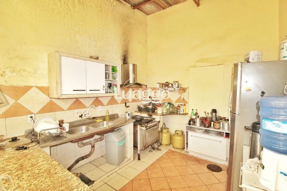 Casa, 4 quartos, 199 m² - Foto 1