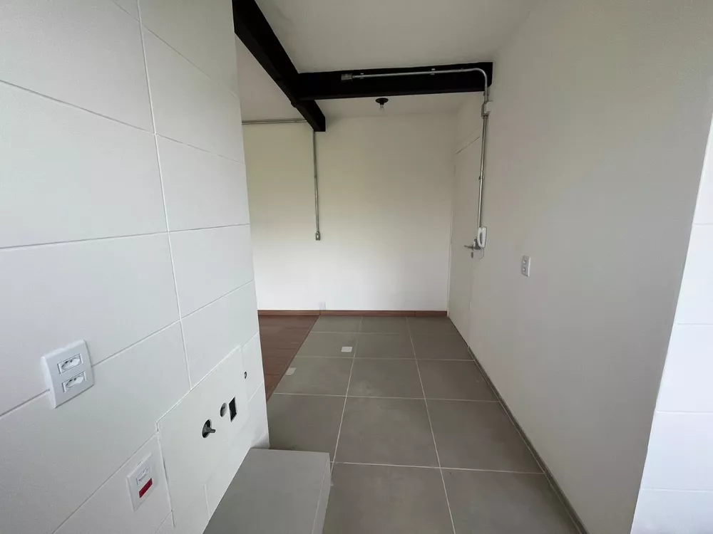 Apartamento à venda com 2 quartos, 62m² - Foto 4