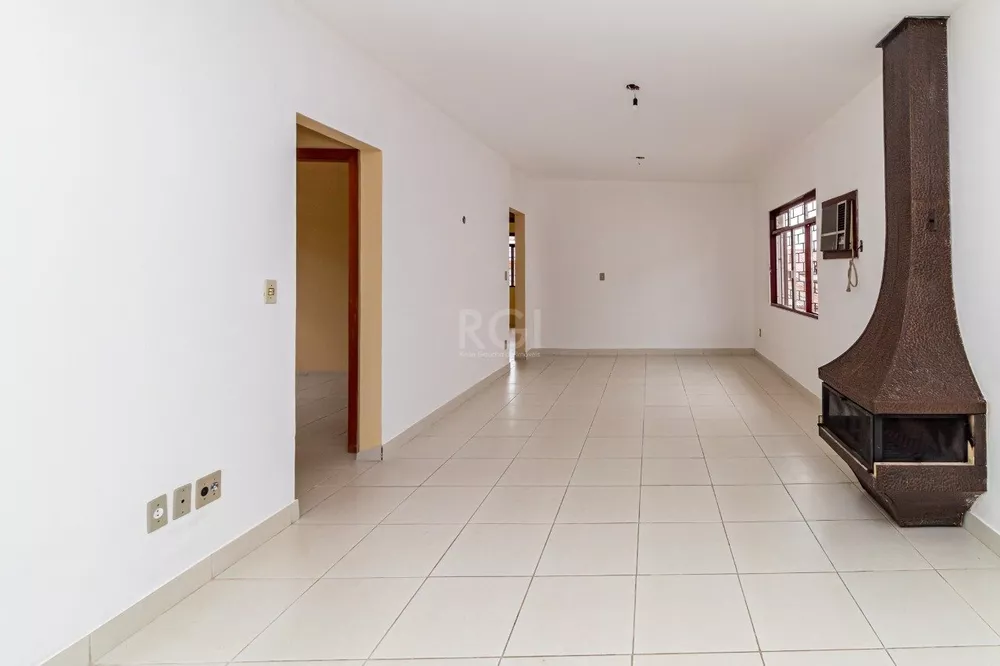 Casa à venda com 2 quartos, 289m² - Foto 1