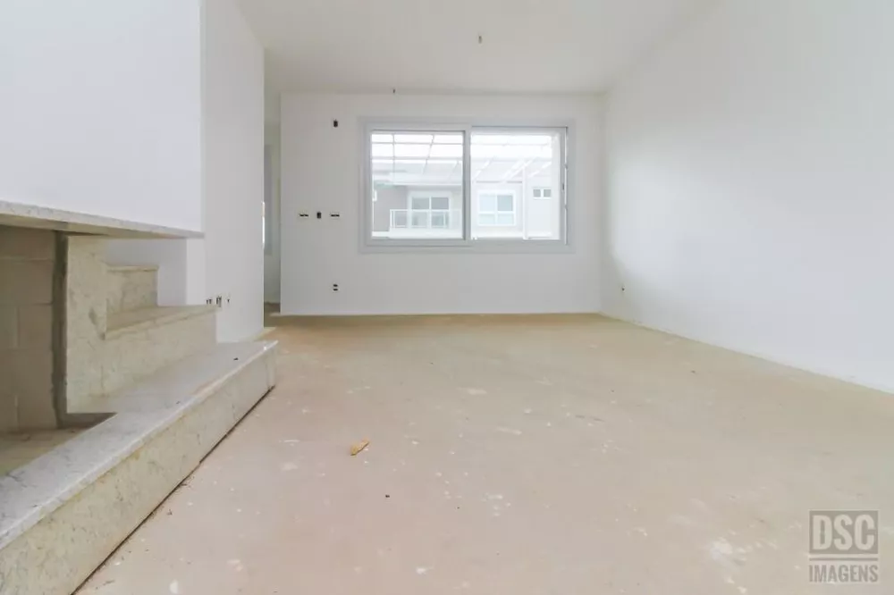 Casa à venda com 3 quartos, 119m² - Foto 4