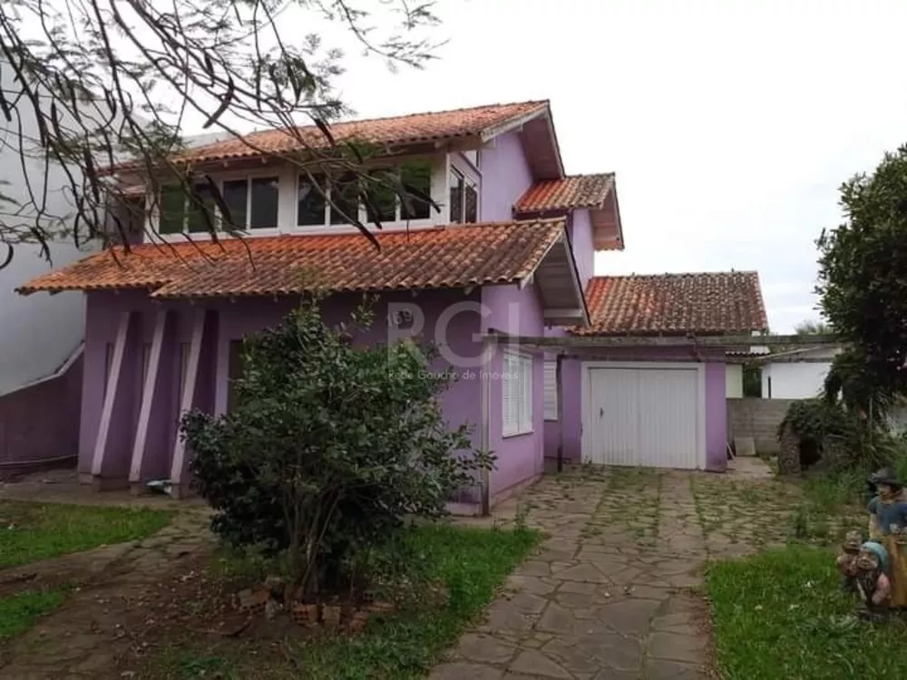 Casa à venda com 4 quartos, 149m² - Foto 1