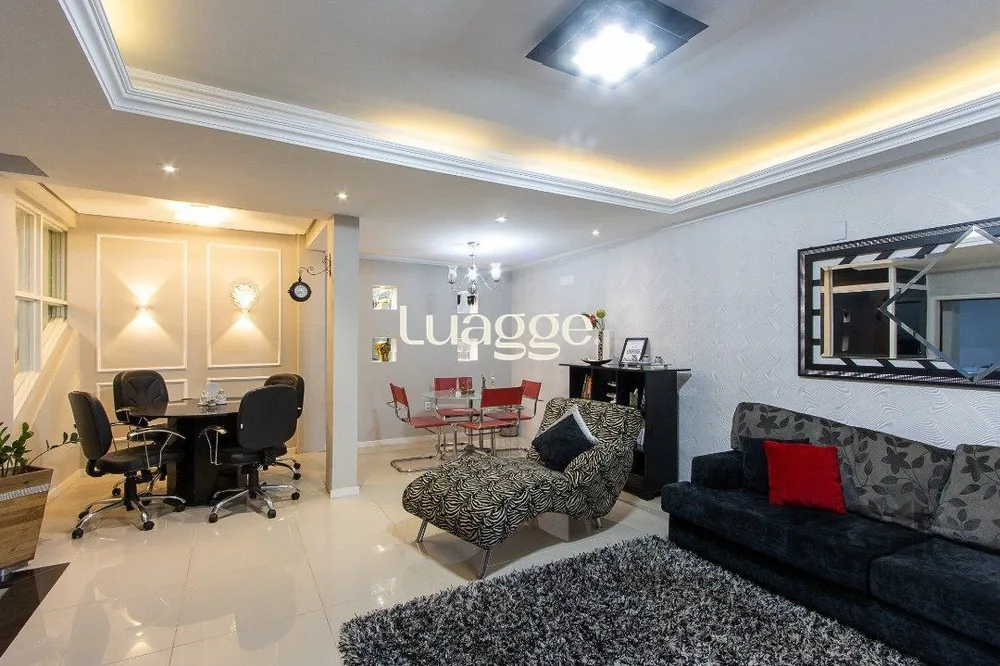 Casa, 3 quartos, 268 m² - Foto 1