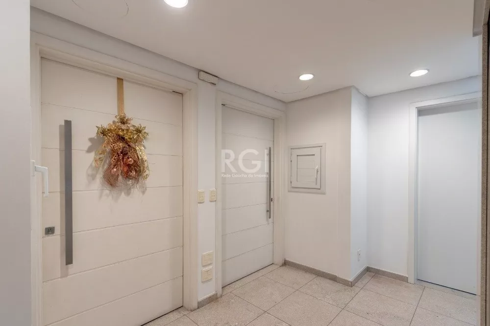 Apartamento à venda com 3 quartos, 275m² - Foto 2