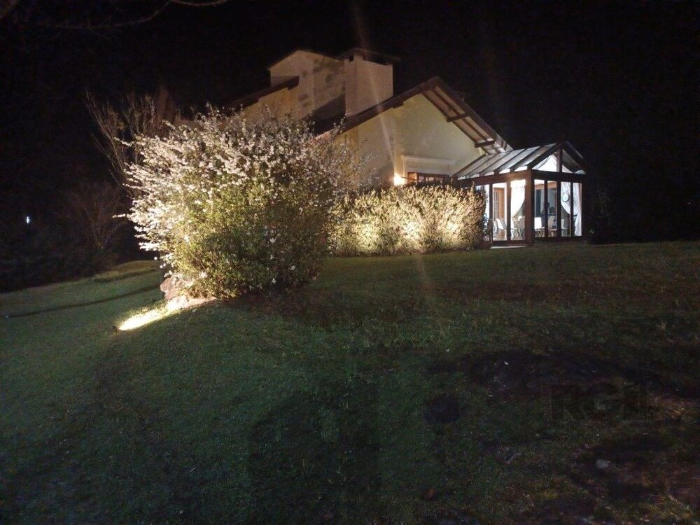 Casa de Condomínio à venda com 3 quartos, 217m² - Foto 3