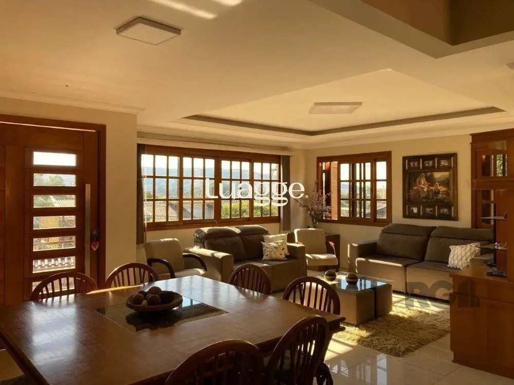 Casa, 3 quartos, 235 m² - Foto 1