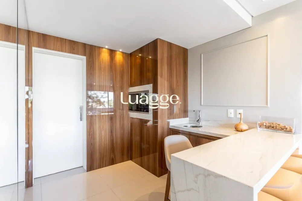 Apartamento, 3 quartos, 208 m² - Foto 1